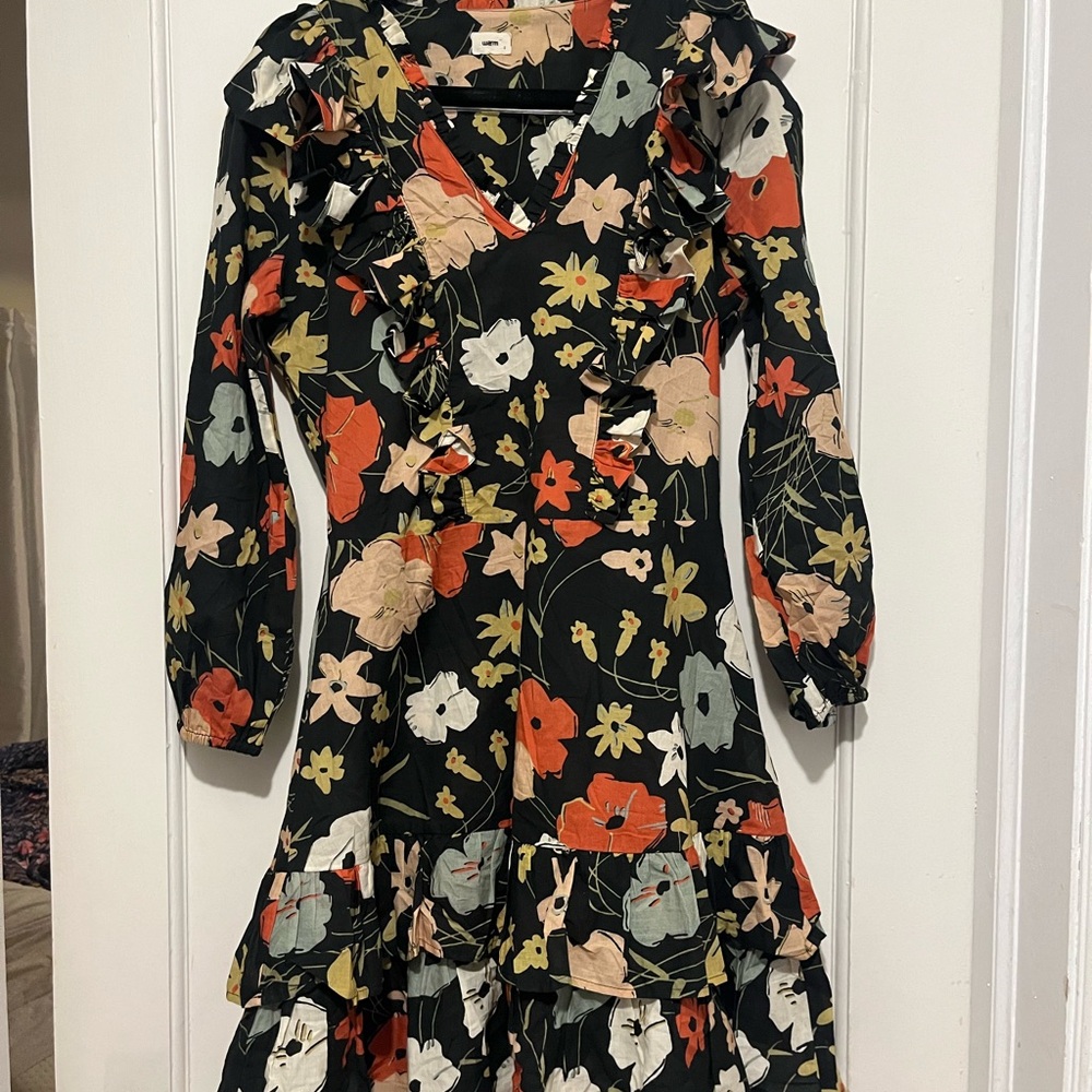 Warm Floral Ruffle Dress - Black, Red, Cream - Picture 5 of 7